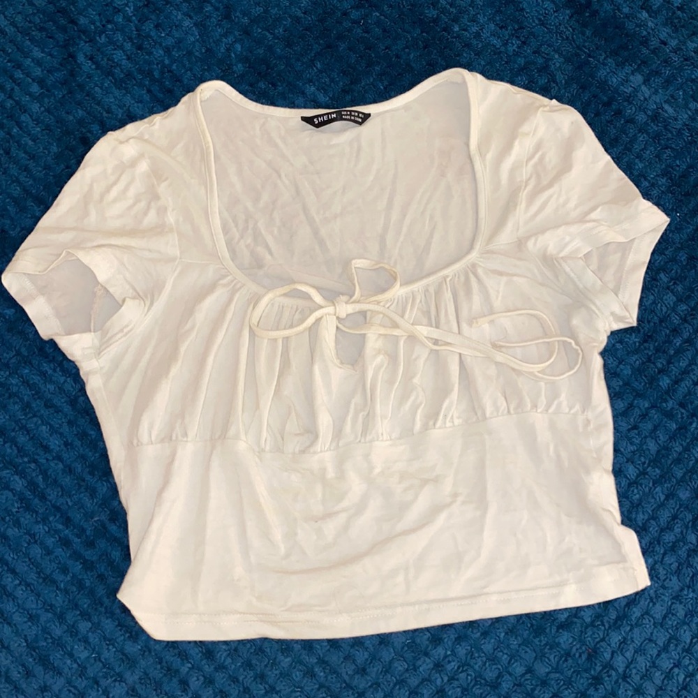 white crop tee
